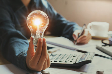 乒乓球拍为什么有腥味