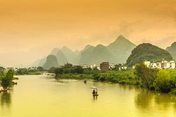 乒乓球拍为什么有腥味