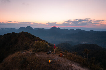 乒乓球旋球怎么接和发？