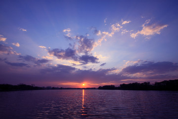 鹦鹉车漆比原厂漆好吗